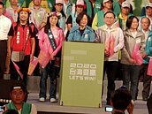 蔡英文喊0到6歲國家一起養　育兒津貼加碼每月5000元