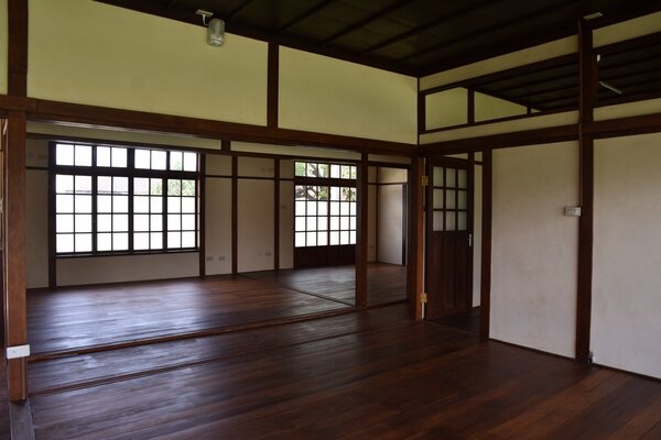 勝利星村中已修復的日式眷舍。圖／屏東縣政府文化處提供