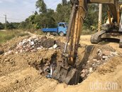 嘉縣農地掩埋建築廢棄物　環保局今開挖