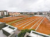 住宅區正中央種電　林口民眾抗議