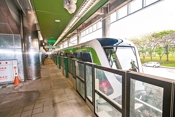 台中捷運綠線進入列車測試階段，力拚今年底全線通車。 圖／台中市新聞局提供