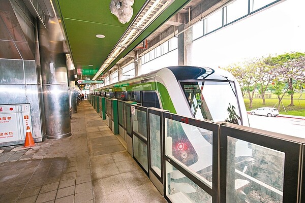 台中捷運綠線進入列車測試階段,力拚今年底全線通車。 圖/台中市新聞局提供