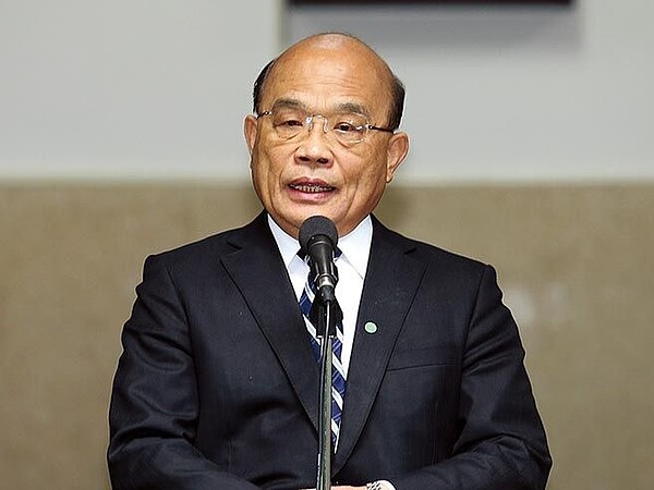 行政院長蘇貞昌昨宣布,若台灣有兩種情況就會發布,第一是國際情勢轉變,包括經濟在內,讓台灣不足以應付時,第二是疫情失控到某種程度。(姚志平攝)