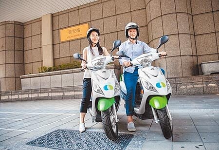 
台北市長柯文哲27日要求交通局研議把共享機車加入1280公共運輸定期票，但官員憂心會衝擊大眾運輸系統使用率。（本報資料照片）
 