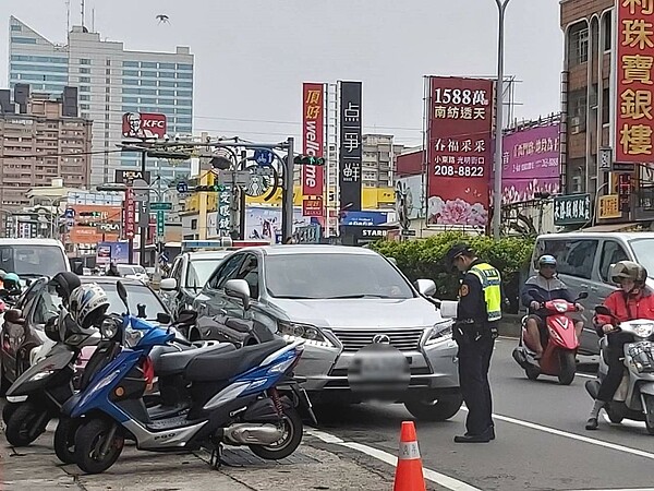 南市交安成績大躍進，警方表示感謝市民支持，重點違規取締不會手軟。記者謝進盛／翻攝