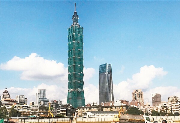 隨疫情升温,房仲內部資料顯示,3月房市交易轉呈衰退,年減15%。 記者游智文/攝影