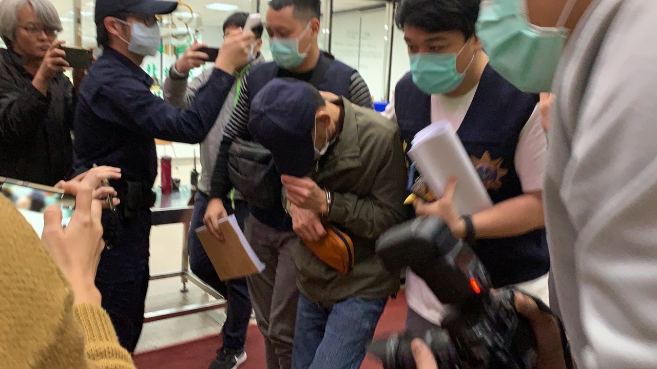 男子陳劍輝前天在台北市中山區板信商業銀行大直分行，開槍打中一名保全人員並劫走78萬多元。記者賴佩璇／攝影。
