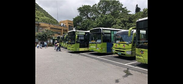 北市交通局擬推「公車預約機制」，針對部分固定班次及行經偏遠地區的公車路線，提供「預約」服務。圖／聯合報系資料照片