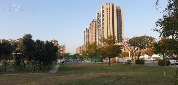 台南「國泰文海硯」位於北區鄭子寮重劃區。照片全國不動產提供