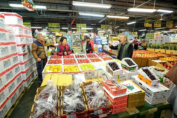 台中市主計處公布3月消費者物價指數(CPI)為102.13，較上月下跌0.37%。圖／台中市政府提供