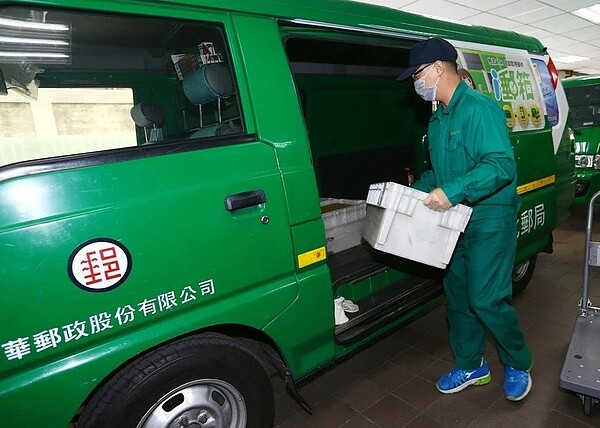 未來進到郵局要強制戴口罩。圖/聯合報系資料照