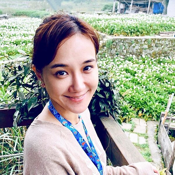 何妤玟和前夫好聚好散，現在仍同住一起照顧女兒。圖／截自臉書