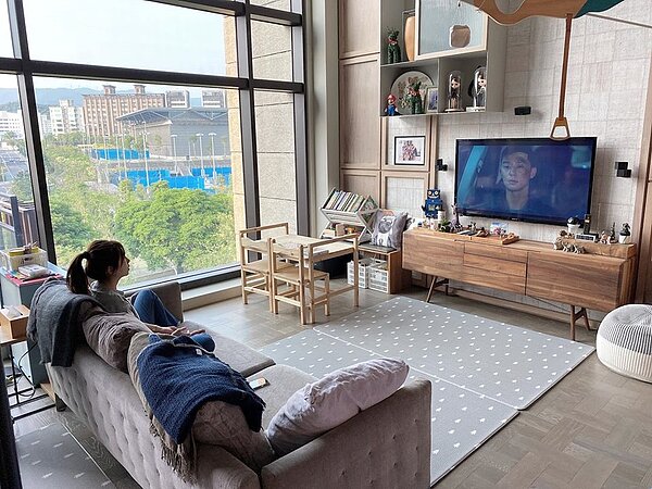 S.H.E成員Ella豪宅內部曝光,超高級裝潢羨煞眾人。圖/翻攝Ella臉書粉絲專頁