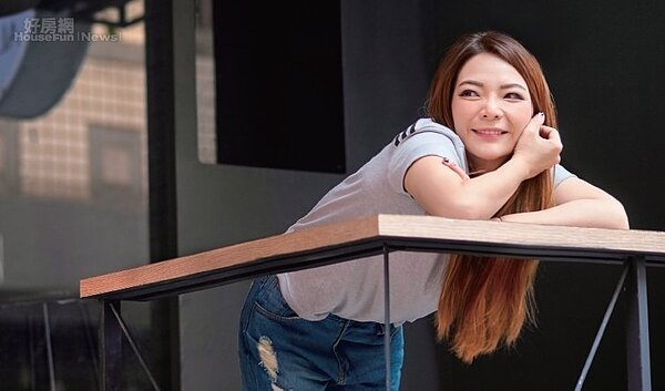 藝人張可昀(小甜甜)曾受好房網雜誌專訪表示,「買快樂不如買房子!」。圖/好房網News資料照