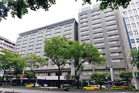 台北國賓飯店外觀。圖/顏謙隆