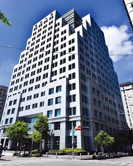 南山人壽主動深入各地鄉鎮鄰里,為弱勢民眾規畫基本保障。圖/顏謙隆