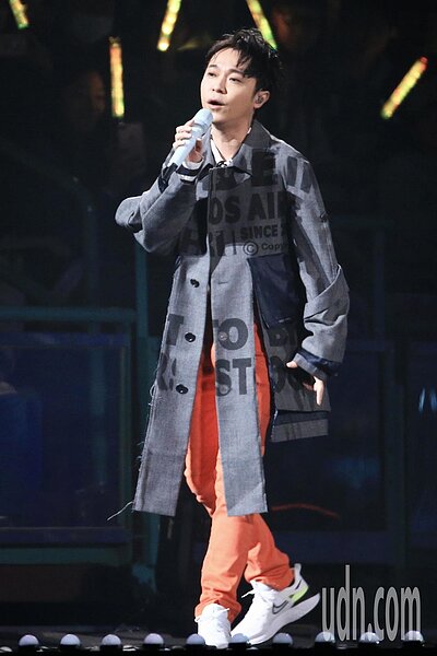 藝人吳青峰因「小情歌」等創作歌曲版權,與恩師林暐哲對簿公堂。本報資料照片