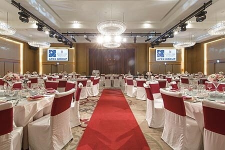 台中日月千禧酒店謝師宴百匯、歐陸套餐消費滿20人享兩位老師免費。圖／台中日月千禧酒店 