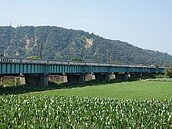 網美再等等！大甲「舊大安溪橋」修復　明年中成為海線熱門新景點