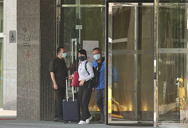 雖有紓困2.0補貼觀光業,但業者擔心3個月後還有一波裁員潮。記者曾原信/攝影