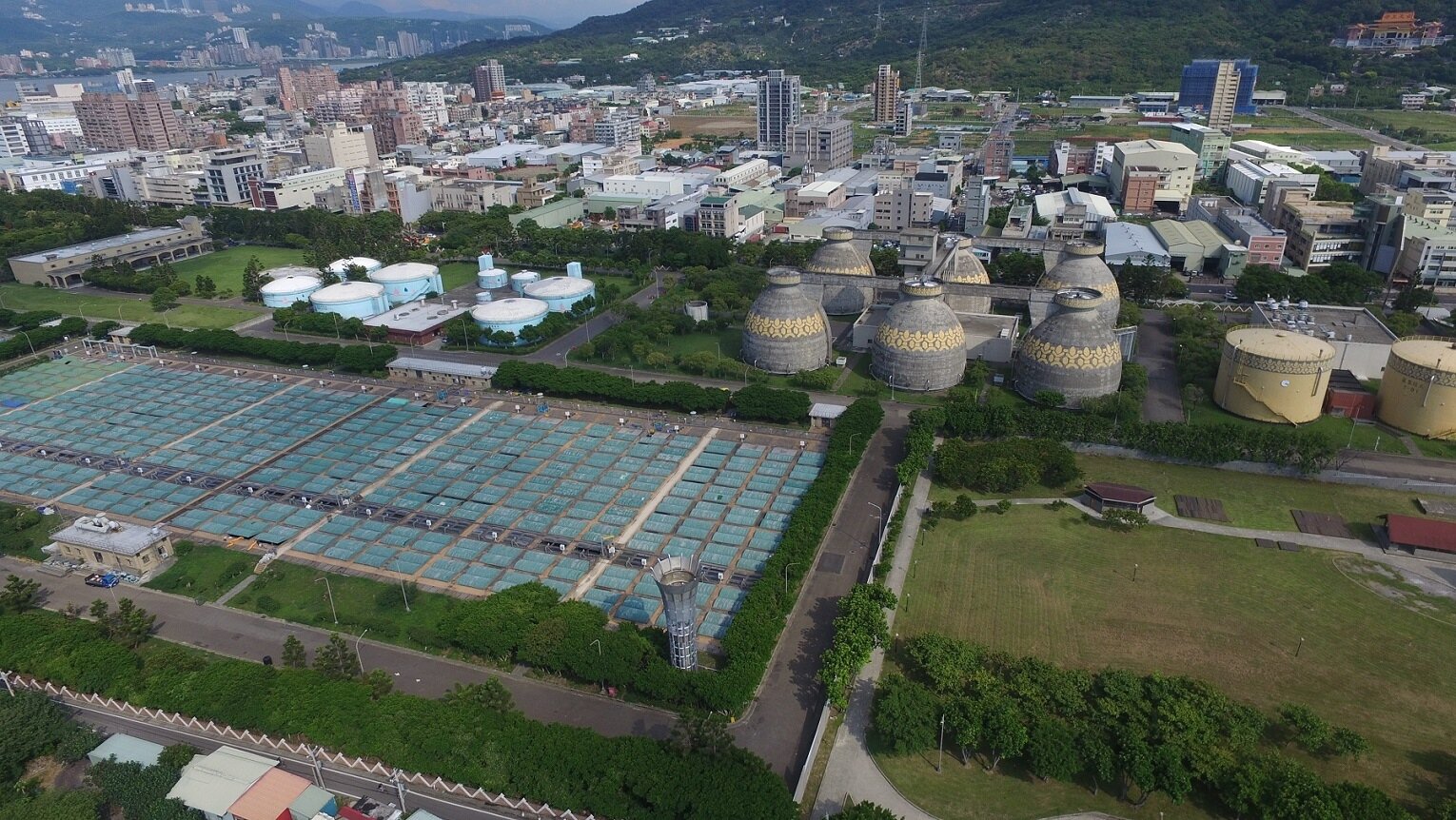 八里汙水處理廠每日可處理132萬噸生活汙水。圖/台北市政府提供