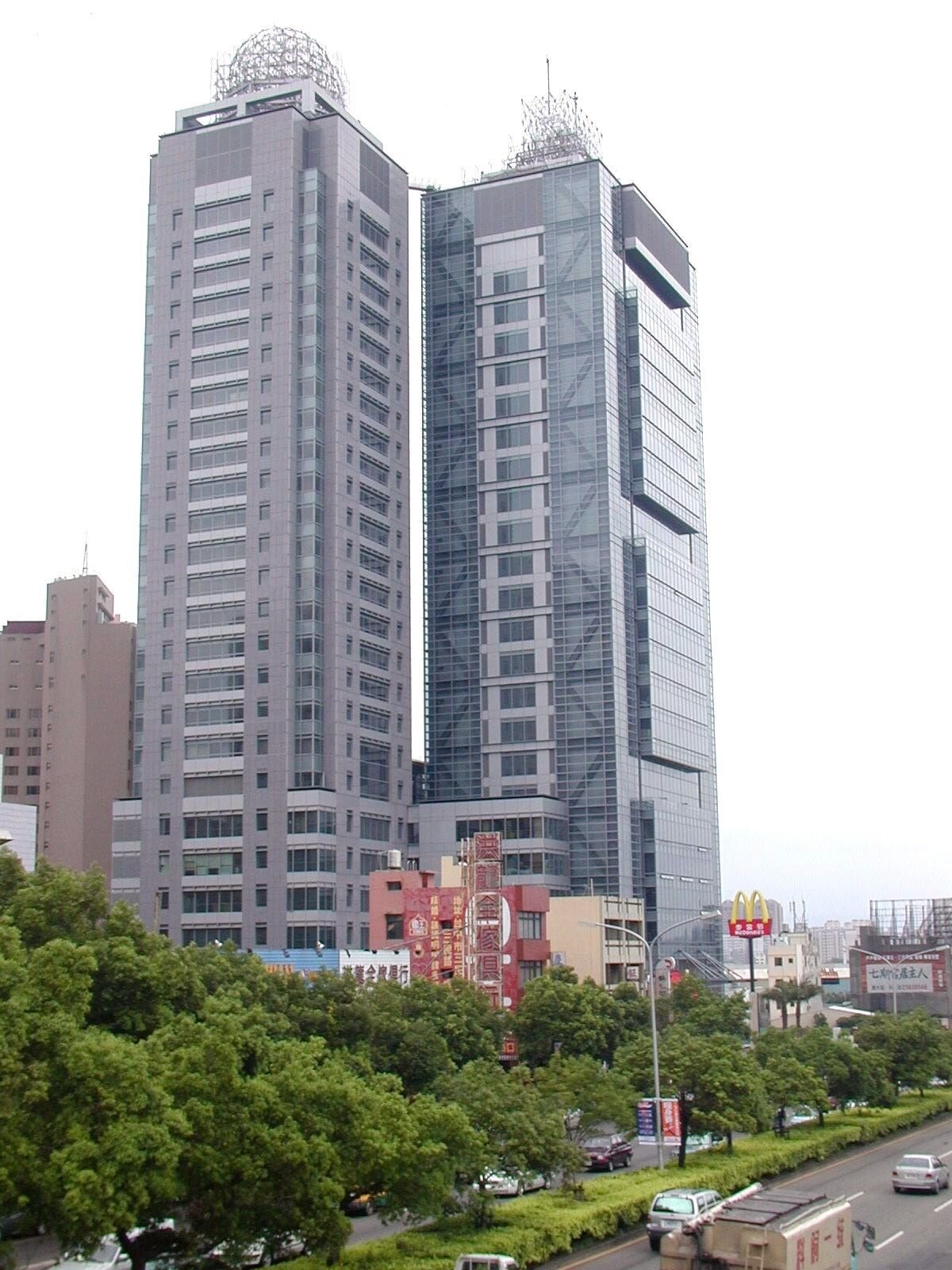 全球製鞋龍頭寶成集團(圖)傳出研議放無薪假,彰化福興廠預計今天與工會協商相關事宜。圖/聯合報系資料照片