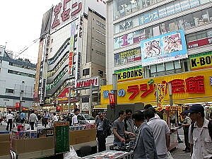 一個人最多可忍受多長時間不出門?日調查40歲者最不耐久。圖/翻攝自維基百科