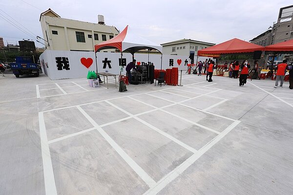 大甲車站旁停車場機車停車格增加至295格。圖／大甲區公所提供