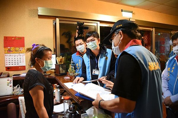 台北市昨傳錢櫃KTV大火,南投縣長林明溱今責成消防局、警察局、建設處加強全面稽查類似場所相關安全設施。圖/南投縣政府提供