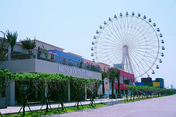 全台首座結合海港的台中三井OUTLET,去年創下800萬人次業績,使清水房市受注目。