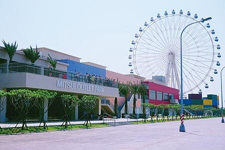 台中港三井OUTLET PARK,2019年吸客逾800萬人次,使得鄰近的清水區房市能見度大開。圖/曾麗芳