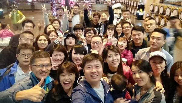 有巢氏房屋林口捷運站前加盟店深耕林口當地,形象清新年輕。圖/永慶房產集團提供