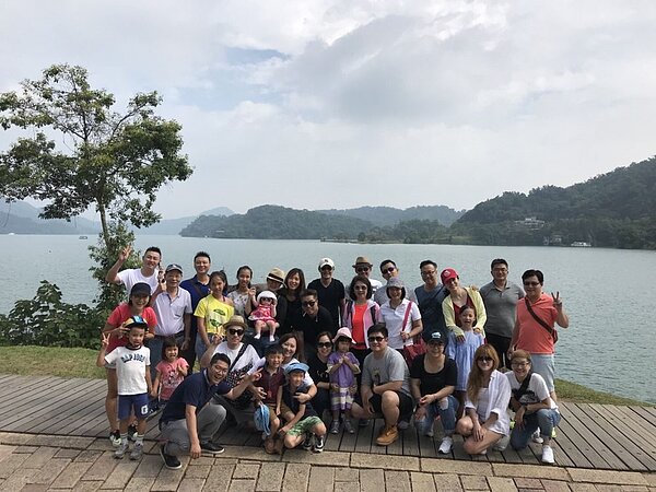 葉玲玲帶同仁們員工旅遊。圖/好房網資料照