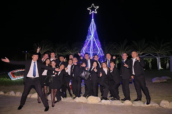 邱慶倫待同仁如家人。圖/好房網資料照