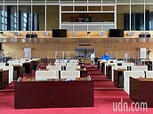 哇嗚！台中市議會防疫奇觀　議員都驚呆了