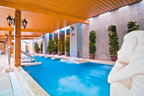 「金山海灣溫泉會館」宣布5月起停止營業。(摘自臉書)