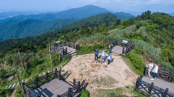 基隆姜子寮山有好漢坡,登頂360度超廣視野可看台北101。圖/基隆市政府提供