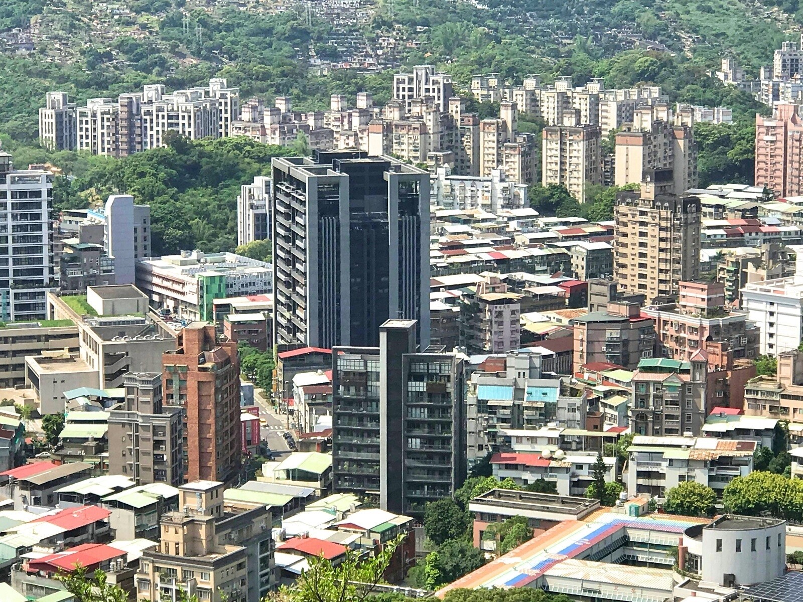 住宅遇火警大樓較透天易逃難？民眾點出關鍵並非住宅類型，而是住戶逃生意識。圖／好房網News記者黃暐迪攝影