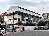 危樓掰掰！潭子公所舊廳舍拆除打造綠廊