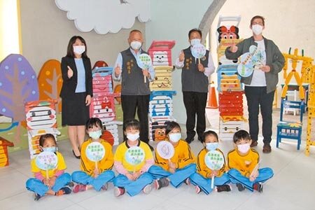 苗栗縣政府擴大公共化教保服務,爭取中央補助新增國小附設幼兒園。僑育國小新設附設幼兒園,預計開設2班、招生60人。(何冠嫻攝)