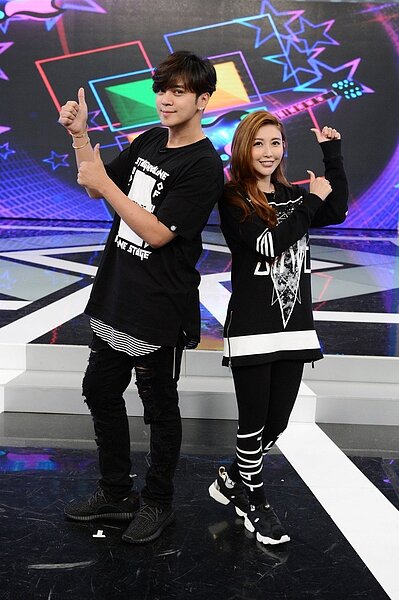 小豬和愷樂留不留「娛百」面臨長考,一堆棄誰保誰的聲音出現。圖/八大提供