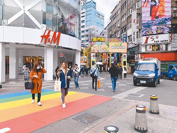 北市在西門町、故宮、中正紀念堂等11處熱門觀光景點設置即時影像系統，有效控管景點人流。圖／中時報系資料照