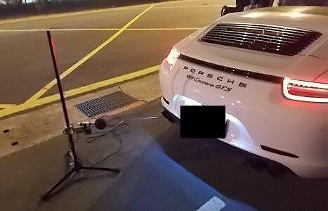 台北市環保局專案攔檢車輛噪音。圖/北市環保局提供