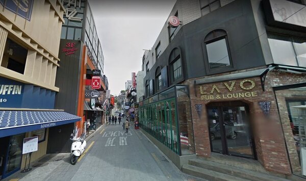 南韓首爾梨泰院的夜店發生新冠肺炎群聚感染後，市政府下令關閉所有夜店和酒吧。圖／翻攝自Google Map