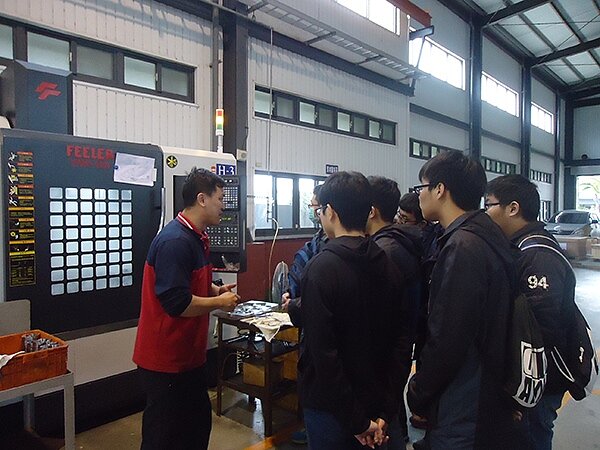 旻成齒輪大里廠區常有學生團體參訪。翻攝旻成齒輪官網