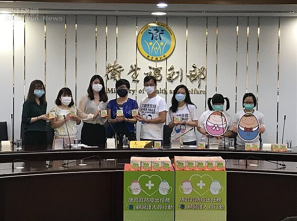 富宇建設宣布,捐出20多萬元,認購1300顆唐寶寶的手工皂,並且將其中1100顆捐贈給醫護人員。好房網News記者李彥穎攝