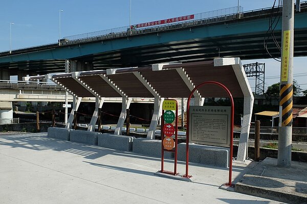 烏溪堤防水岸遊憩廊道建置第一期工程將完工。圖/彰化縣城觀處提供