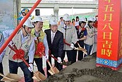 重陽橋再添越堤陸橋　夜間光雕新亮點