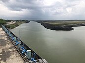 高雄終於下大雨解旱　高屏溪水位明顯上升