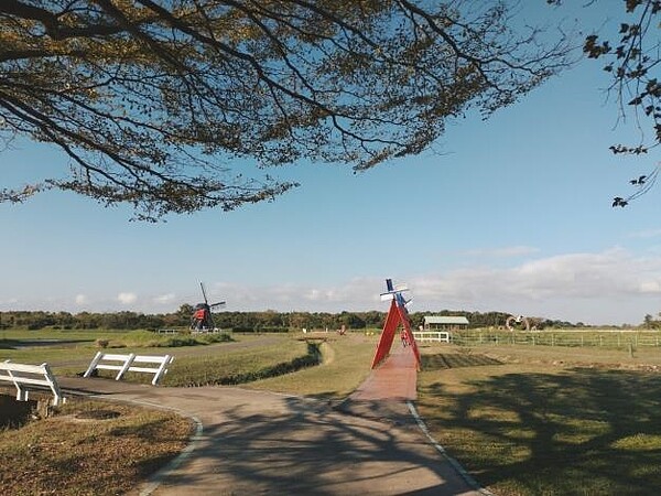 台南知名景點德元埤荷蘭村。圖／台南市觀旅局提供